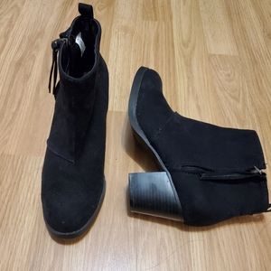 Heeled booties
